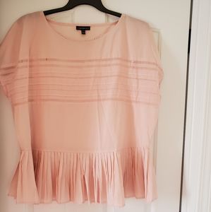 Blush colored blouse 👚